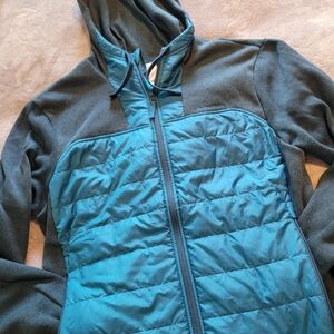 Quechua Men's NH500 Hybrid Hiking Pullover in gray and turquoise. Large EUC